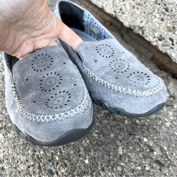 SKECHERS Grey Suede Bikers Expressway Slip Ons Womens Sz 10 Loafer Moccasin - Picture 7 of 14